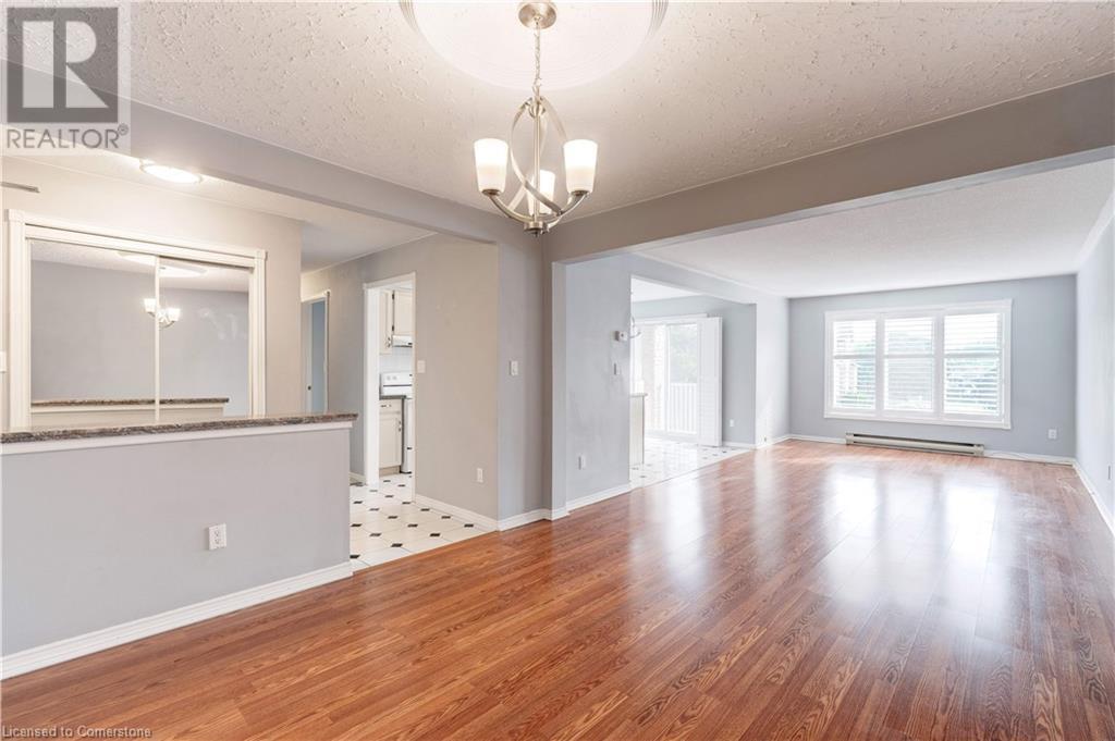 3050 Pinemeadow Drive Unit# 55, Burlington, Ontario  L7M 3X5 - Photo 6 - 40738922