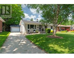 461 MAPLE AVENUE N, North Perth, Ontario