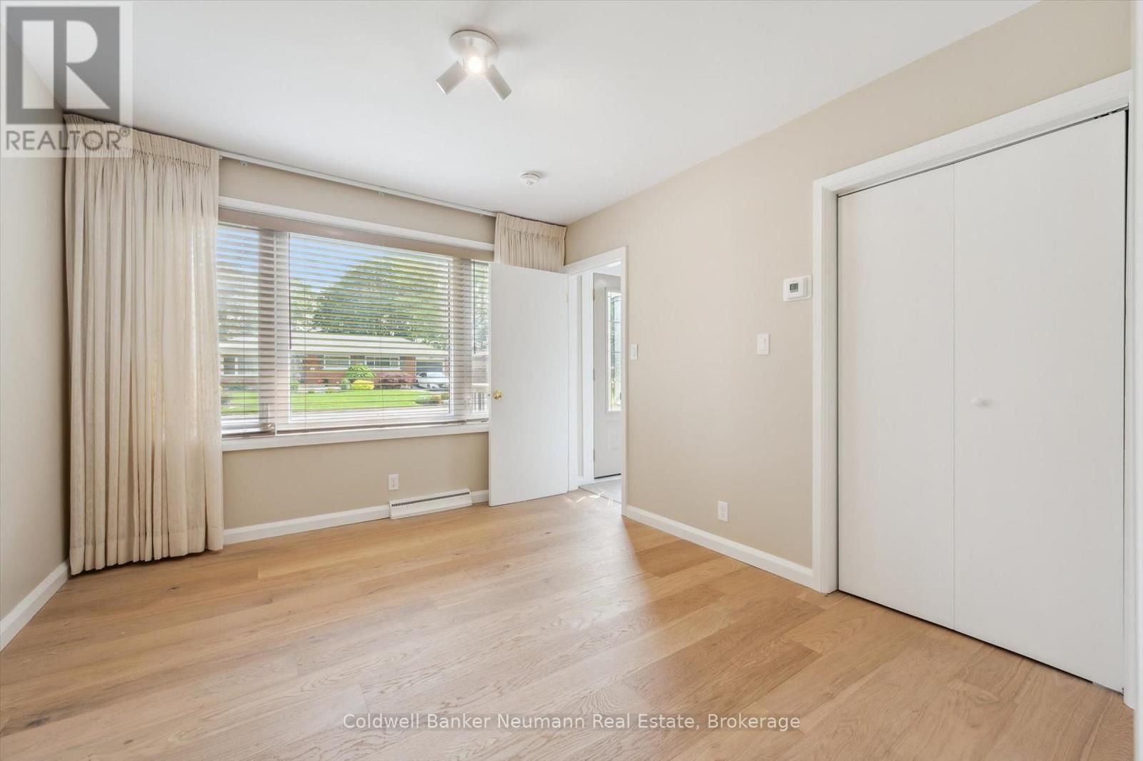 26 Elginfield Drive, Guelph, Ontario  N1E 4E6 - Photo 2 - X12206682