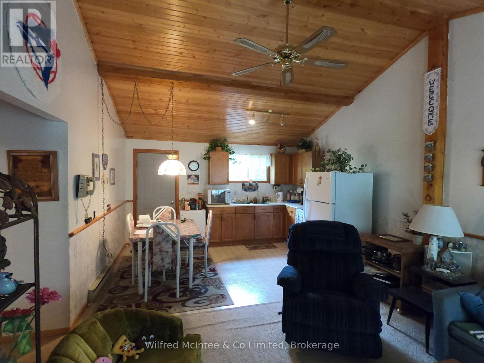278 Ogimah Road W, South Bruce Peninsula, Ontario  N0H 2G0 - Photo 9 - X12206794
