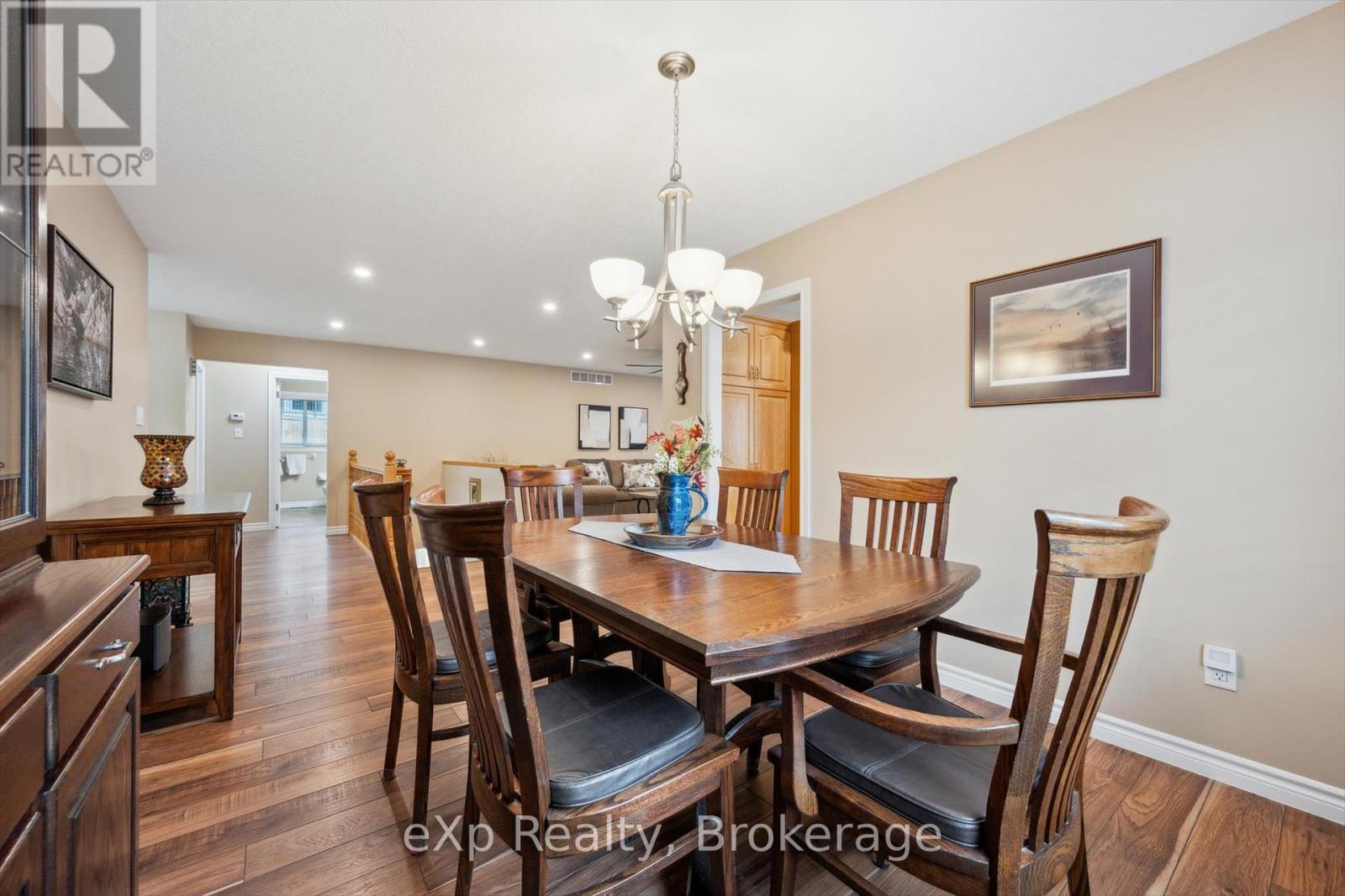 916 Keewatin Place, Kitchener, Ontario  N2B 3W4 - Photo 16 - X12206893