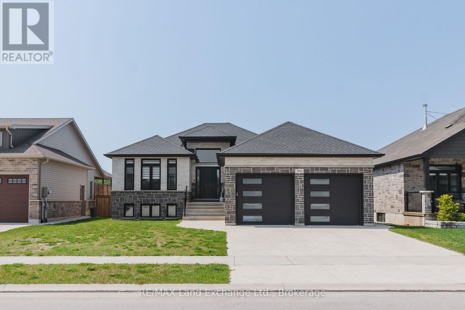 394 Ridge Street, Saugeen Shores, Ontario  N0H 2C1 - Photo 2 - X12206974