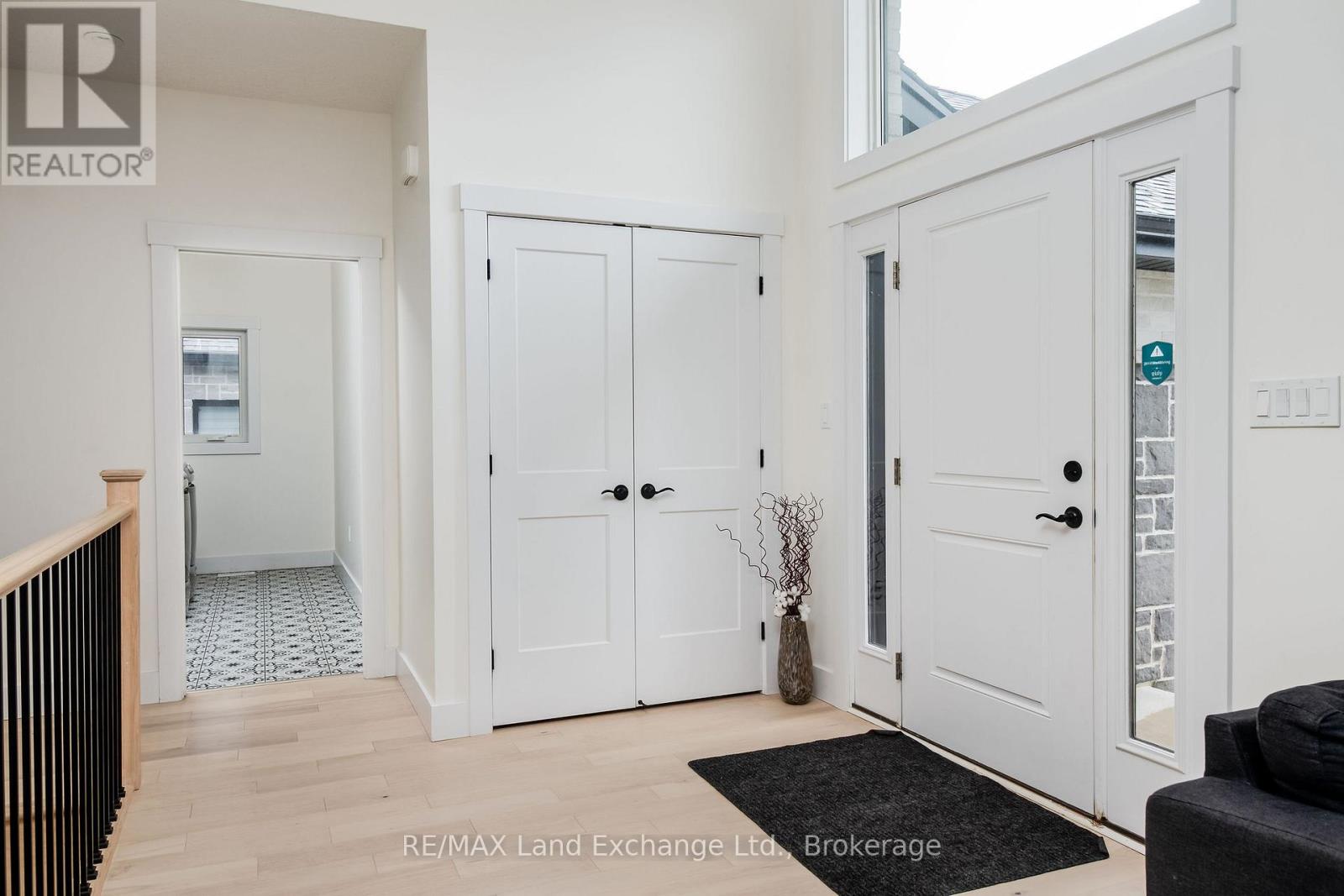 394 Ridge Street, Saugeen Shores, Ontario  N0H 2C1 - Photo 4 - X12206974
