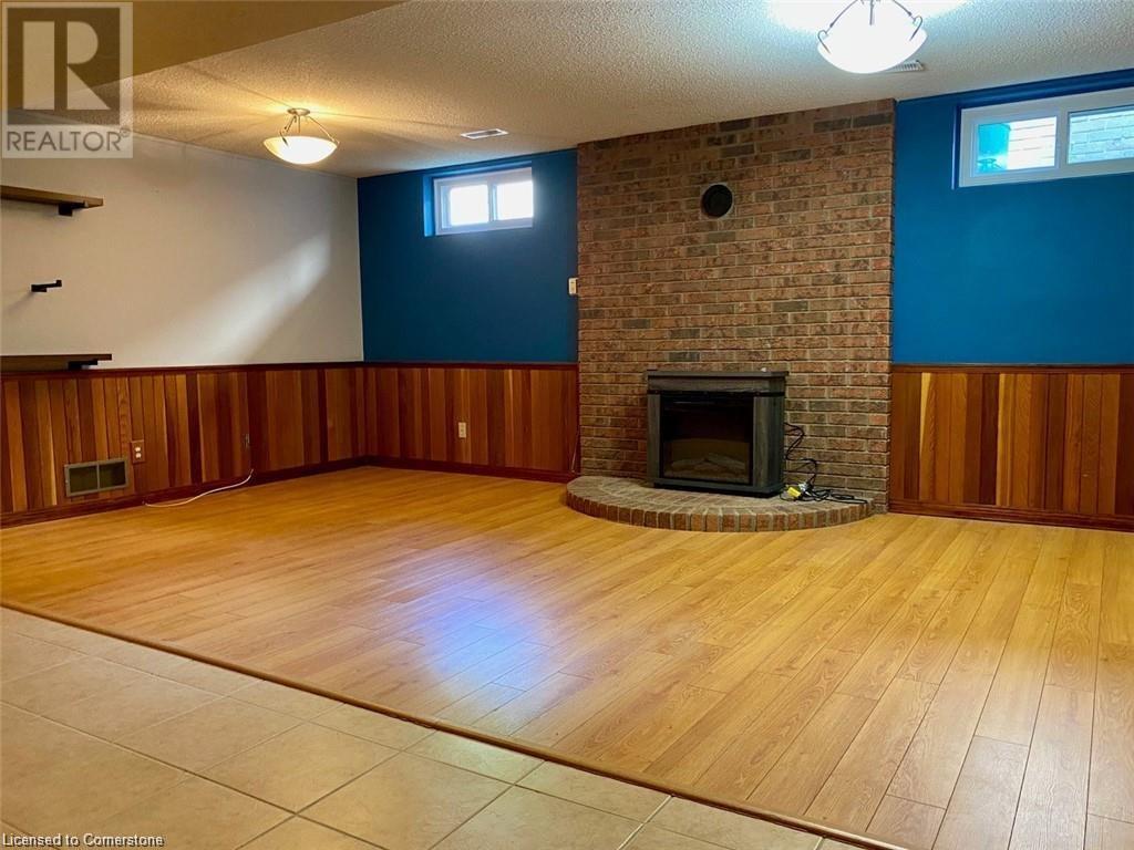 159 Sunpoint Crescent Unit# B, Waterloo, Ontario  N2V 1T9 - Photo 3 - 40739050