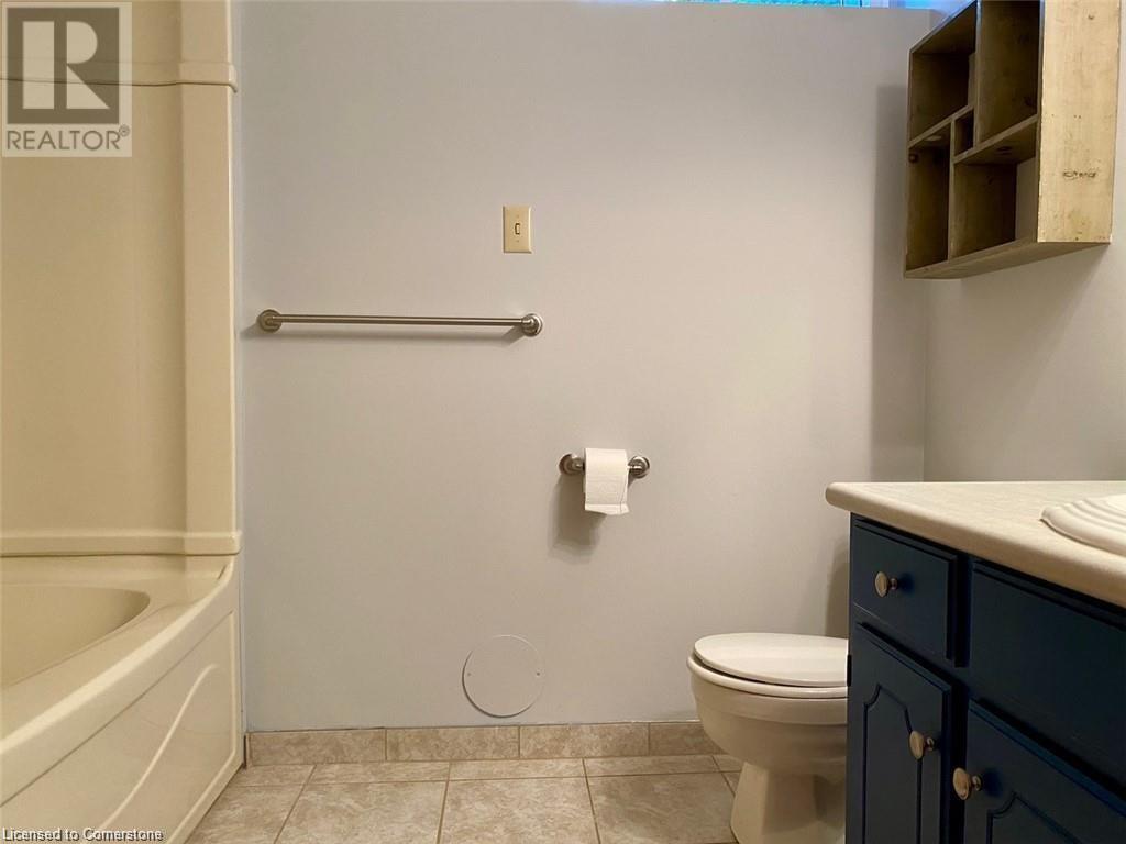 159 Sunpoint Crescent Unit# B, Waterloo, Ontario  N2V 1T9 - Photo 8 - 40739050