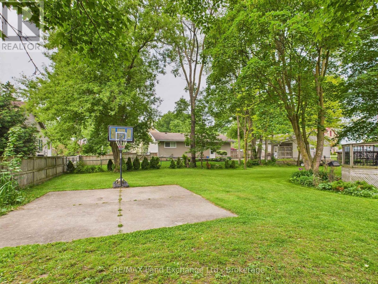 20 Queen Street, Huron-Kinloss, Ontario  N0G 2R0 - Photo 28 - X12207434