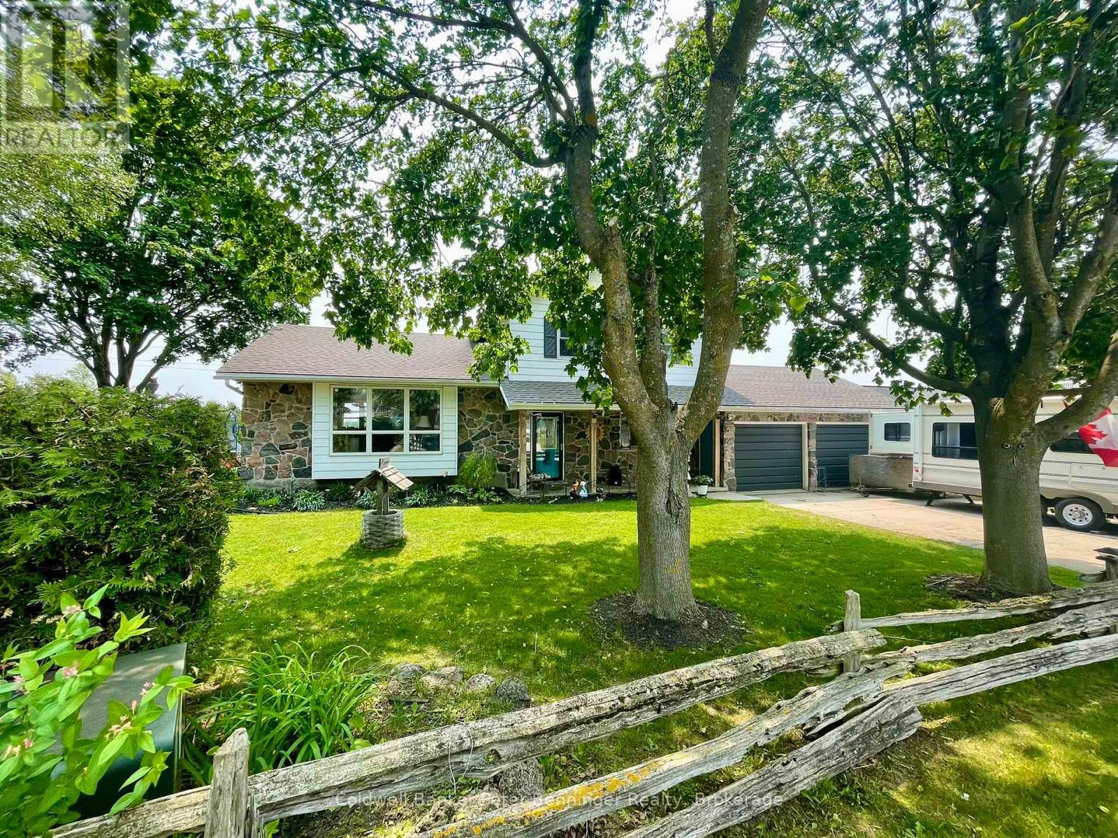 77 2nd Street Crescent, Hanover, Ontario  N4N 3K3 - Photo 2 - X12207623