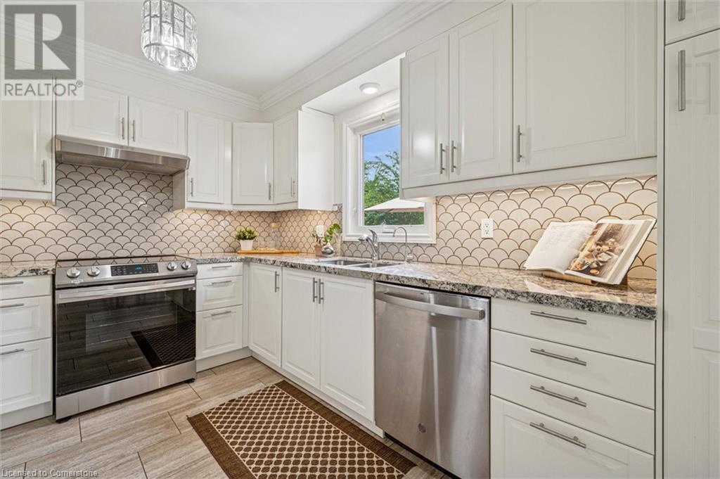 251 Hickory Circle, Oakville, Ontario  L6H 4V3 - Photo 12 - 40734284