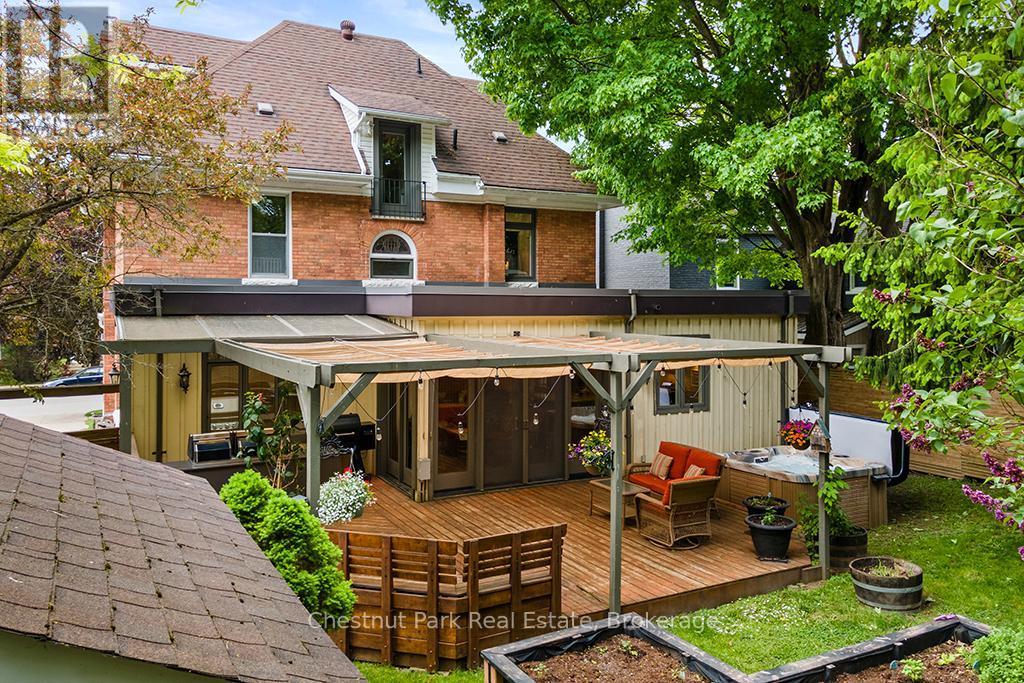 689 4th Avenue E, Owen Sound, Ontario  N4K 2N3 - Photo 2 - X12207728