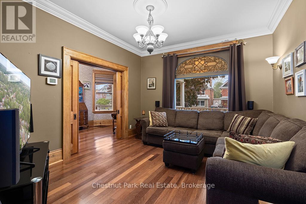 689 4th Avenue E, Owen Sound, Ontario  N4K 2N3 - Photo 9 - X12207728