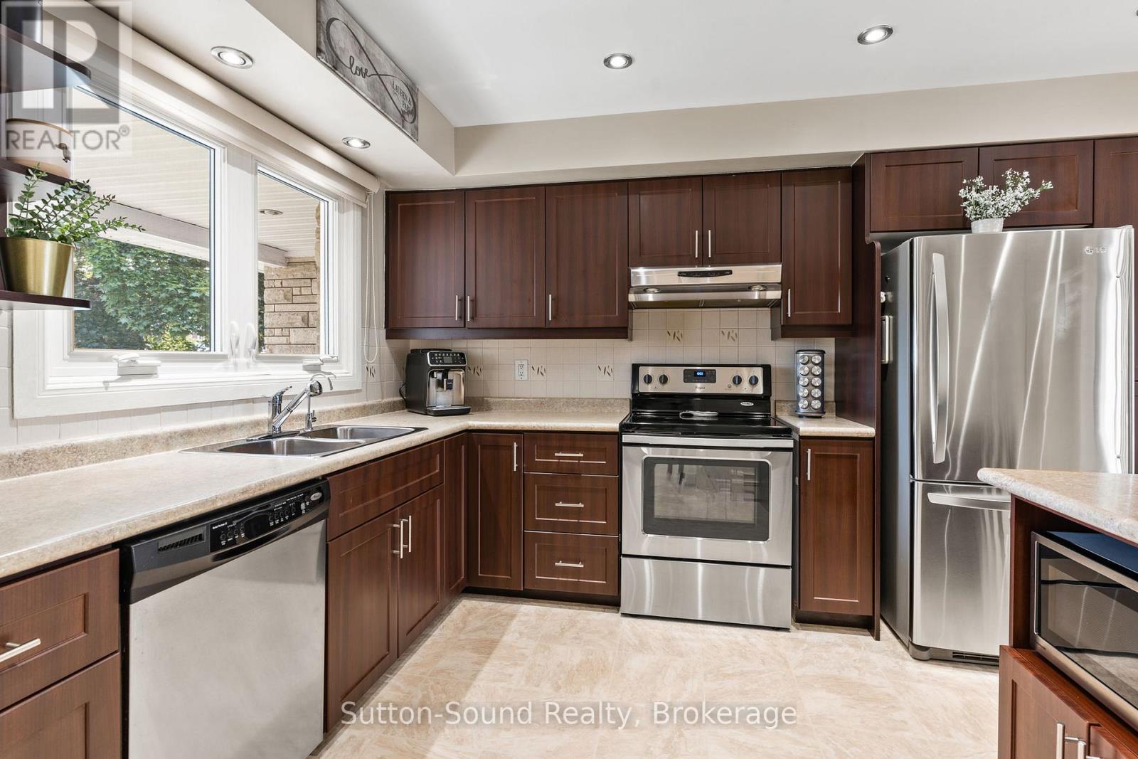 232 4th Avenue, Hanover, Ontario  N4N 2B5 - Photo 13 - X12207760