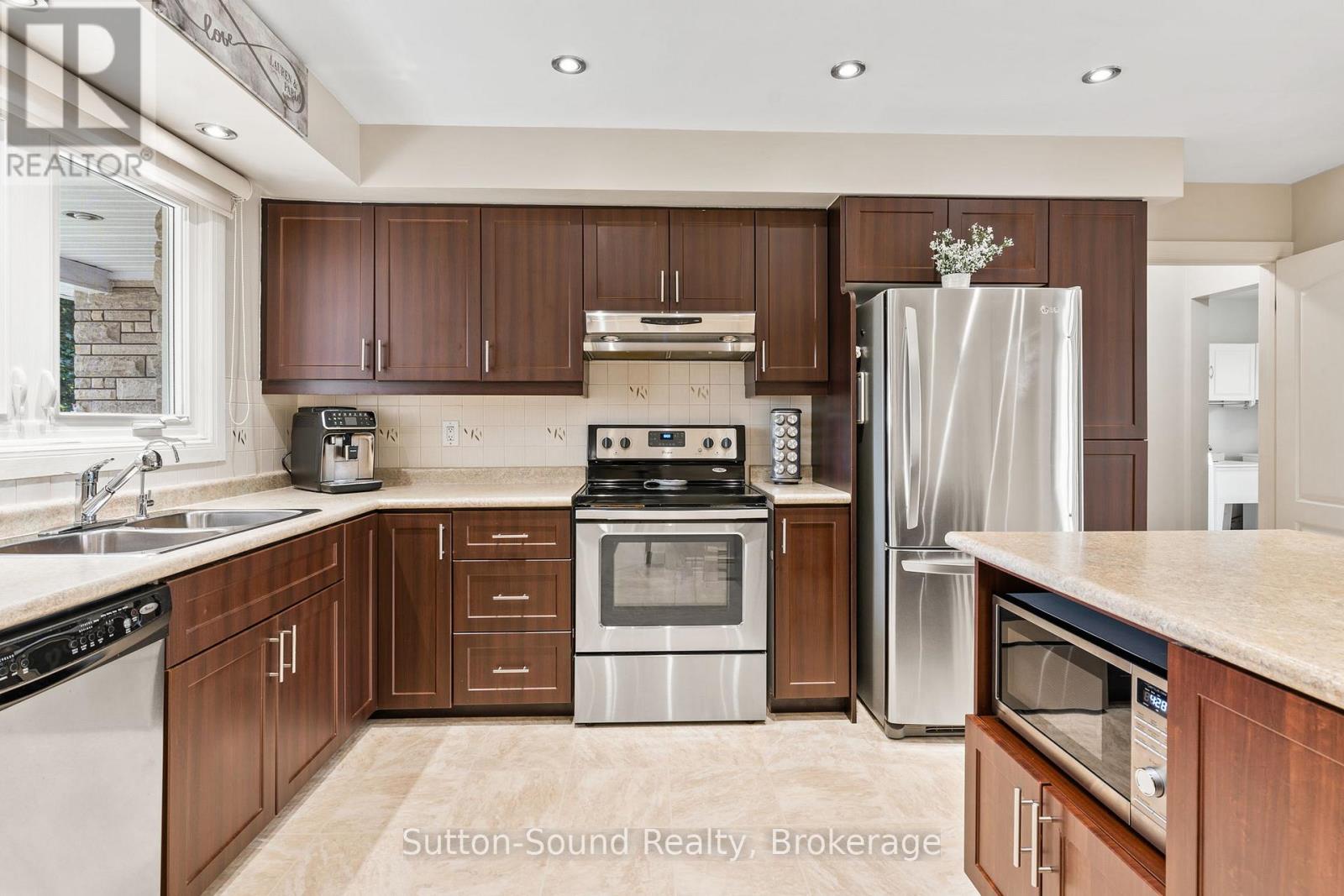 232 4th Avenue, Hanover, Ontario  N4N 2B5 - Photo 14 - X12207760