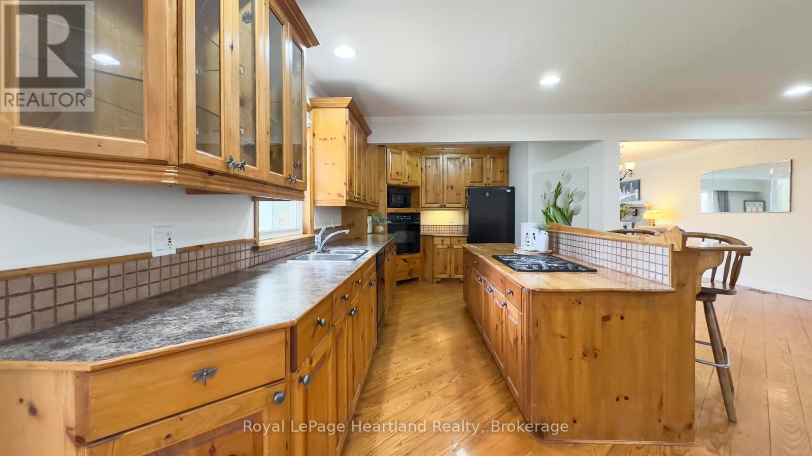 41829 Amberley Road, Morris Turnberry, Ontario  N0G 1G0 - Photo 12 - X12207824
