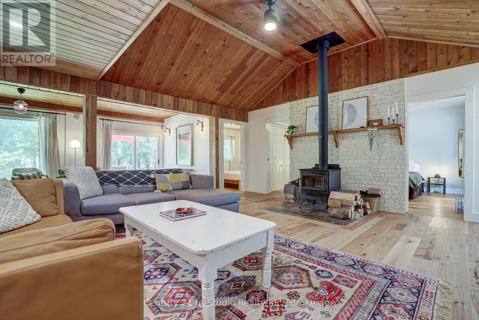 9 13th Avenue, South Bruce Peninsula, Ontario  N0H 2T0 - Photo 13 - X12207867