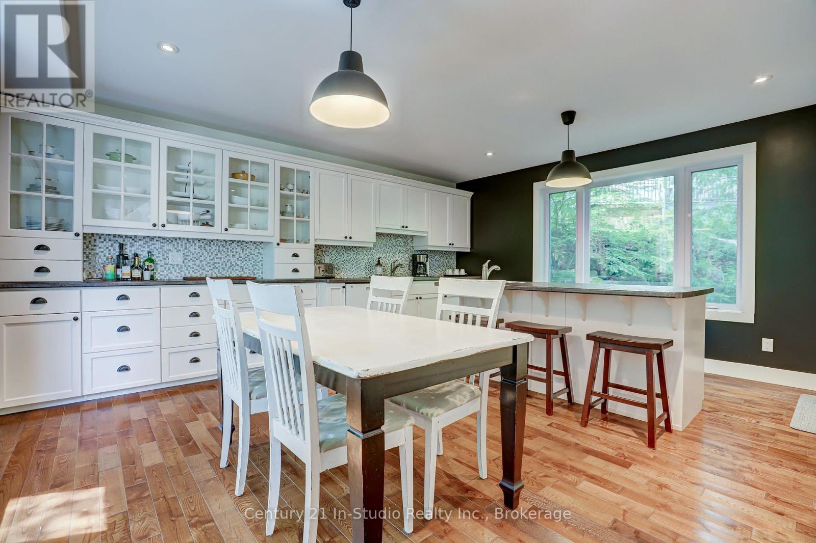 9 13th Avenue, South Bruce Peninsula, Ontario  N0H 2T0 - Photo 15 - X12207867