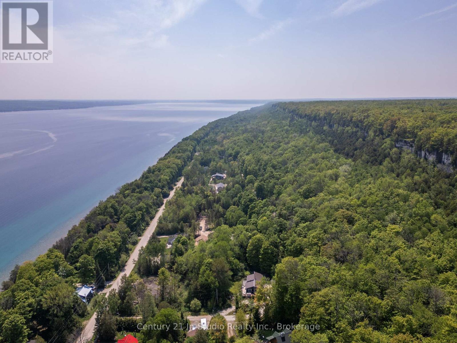 9 13th Avenue, South Bruce Peninsula, Ontario  N0H 2T0 - Photo 6 - X12207867