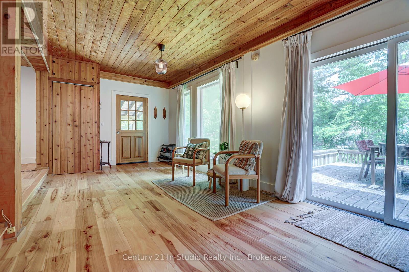 9 13th Avenue, South Bruce Peninsula, Ontario  N0H 2T0 - Photo 9 - X12207867