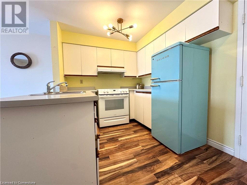 41 Valleyview Road Unit# 49, Kitchener, Ontario  N2E 3H9 - Photo 3 - 40739179
