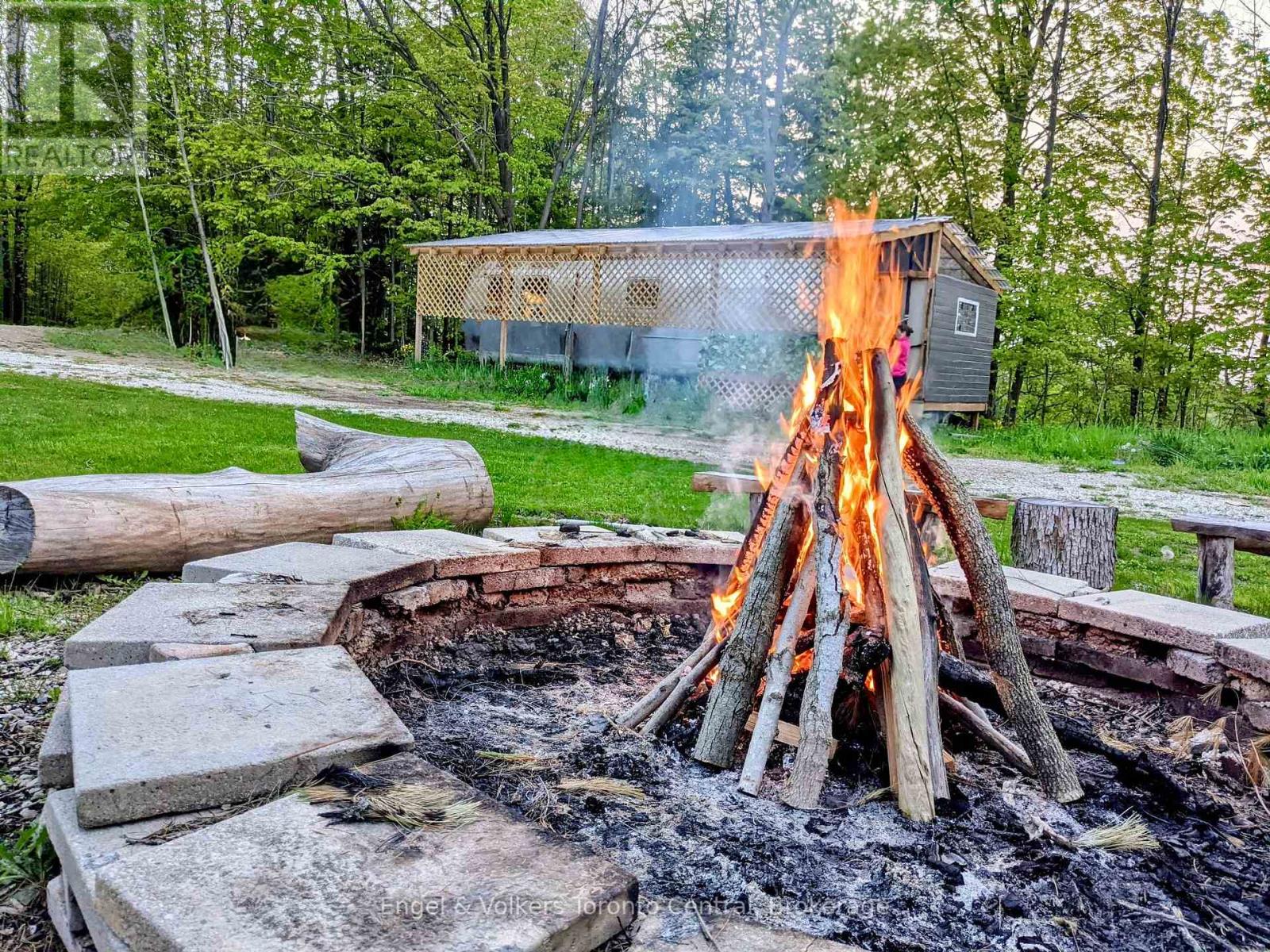 215588 Concession 4, Chatsworth, Ontario  N0H 2V0 - Photo 35 - X12208304