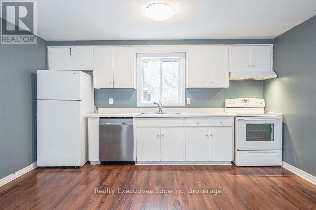 5 Troy Crescent, Guelph, Ontario  N1E 6W7 - Photo 16 - X12208390