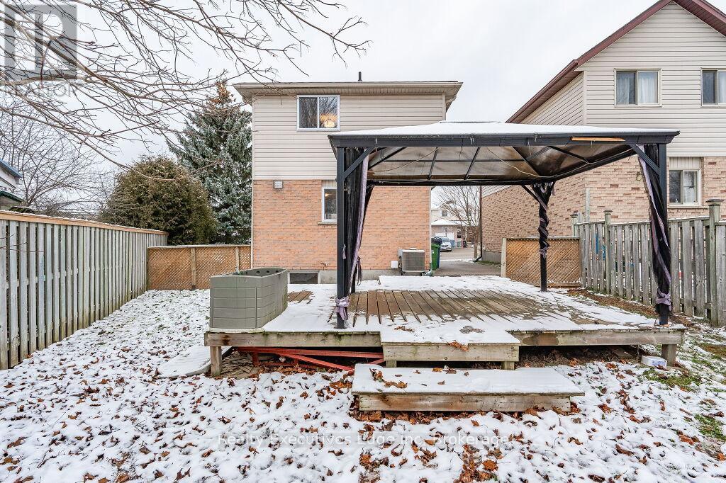 5 Troy Crescent, Guelph, Ontario  N1E 6W7 - Photo 44 - X12208390
