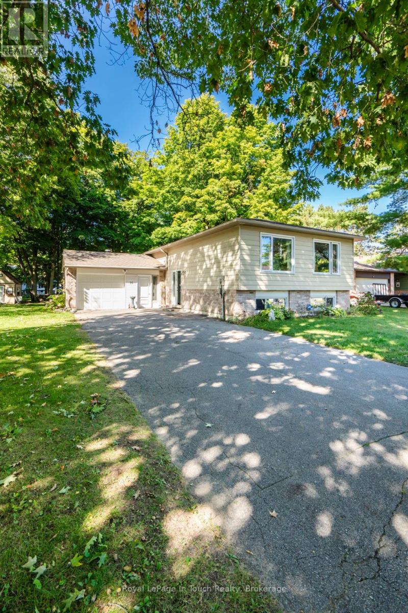35 Dorcas Avenue, Tiny, Ontario  L0L 2T0 - Photo 1 - S12208490