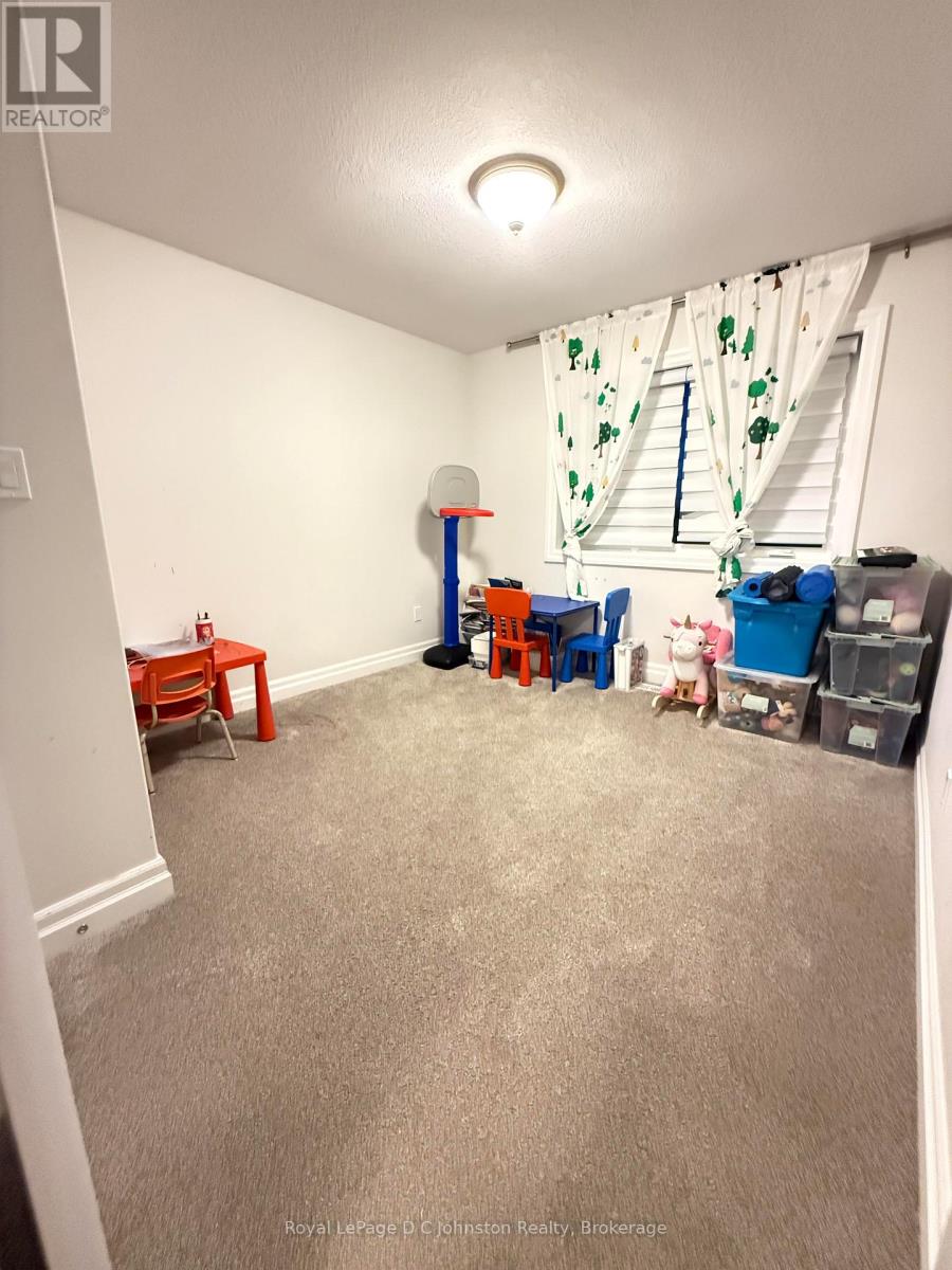 380 Mary Rose Avenue, Saugeen Shores, Ontario  N0H 2C3 - Photo 13 - X12208483