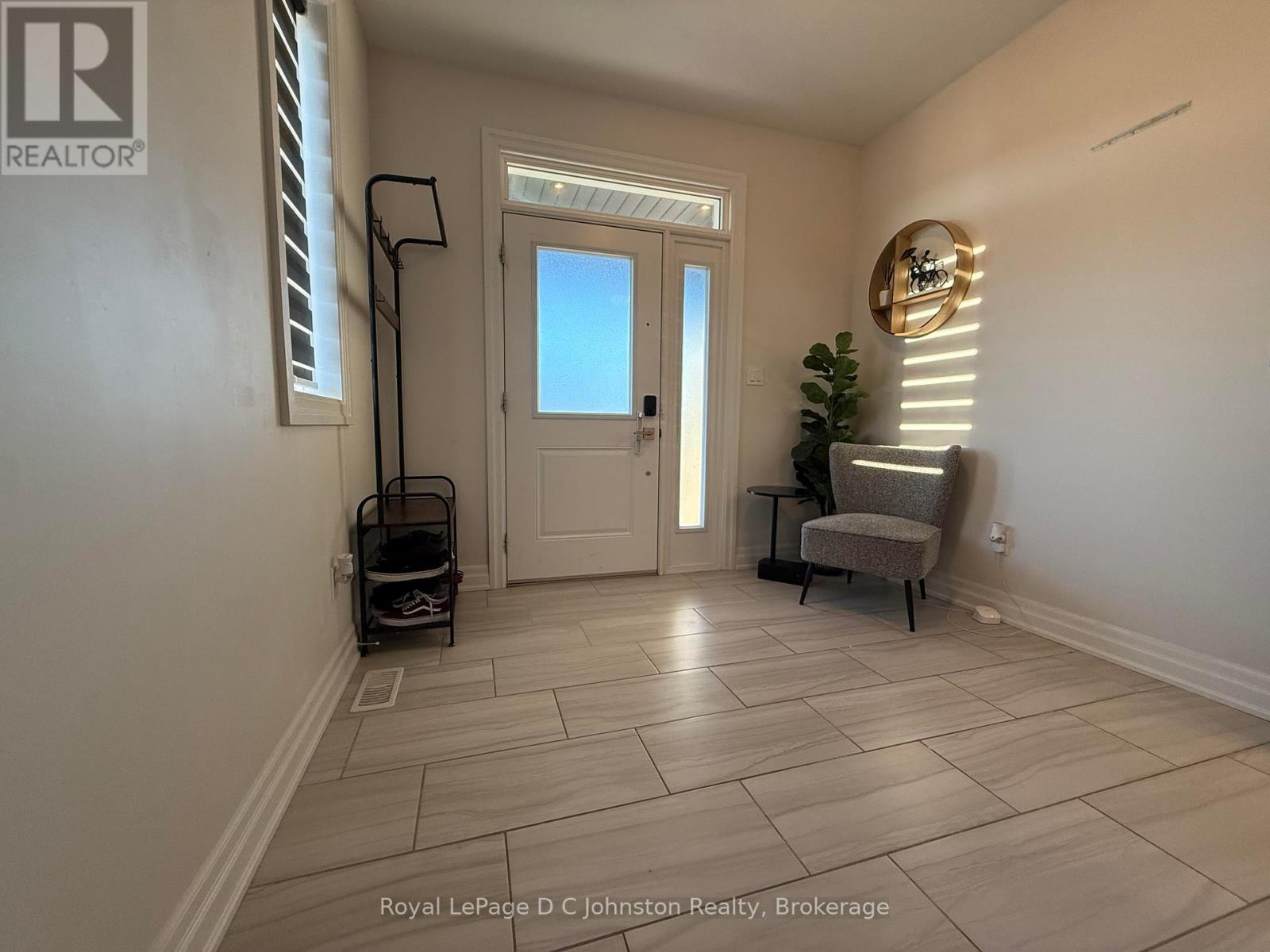 380 Mary Rose Avenue, Saugeen Shores, Ontario  N0H 2C3 - Photo 4 - X12208483