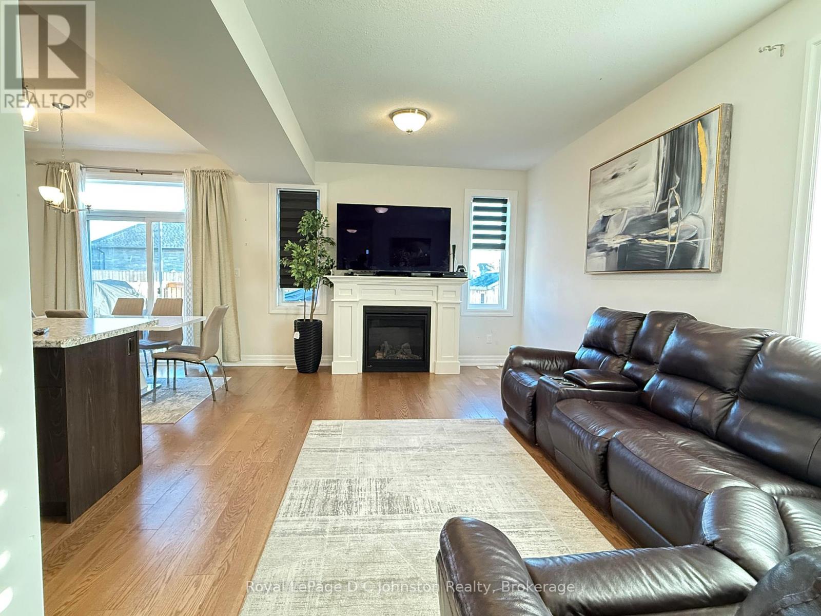 380 Mary Rose Avenue, Saugeen Shores, Ontario  N0H 2C3 - Photo 6 - X12208483