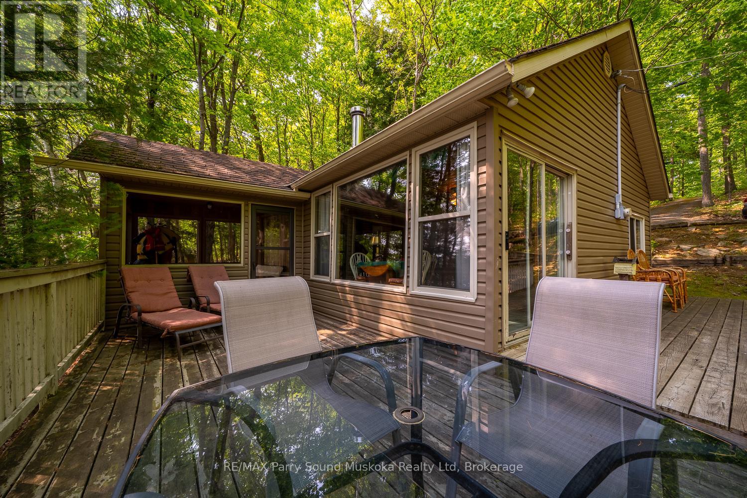 40 Jack And Verna's Lane, Magnetawan, Ontario  P0A 1P0 - Photo 1 - X12208559