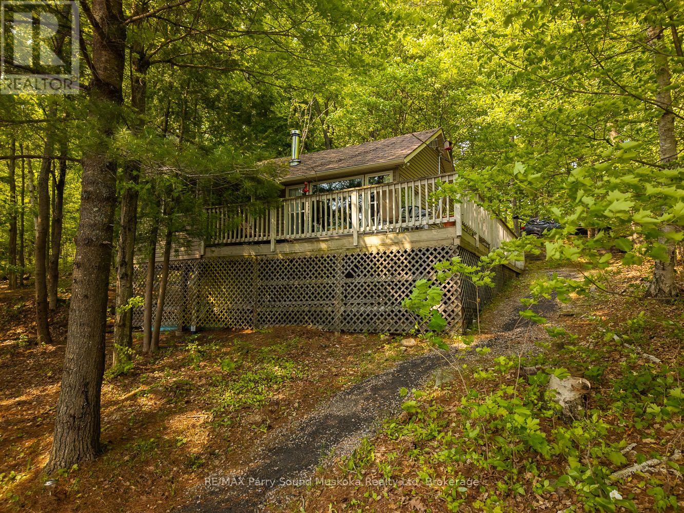 40 Jack And Verna's Lane, Magnetawan, Ontario  P0A 1P0 - Photo 17 - X12208559