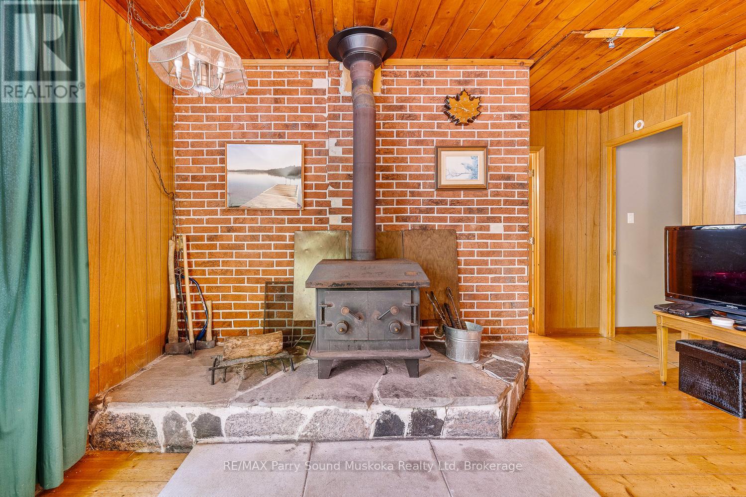 40 Jack And Verna's Lane, Magnetawan, Ontario  P0A 1P0 - Photo 29 - X12208559