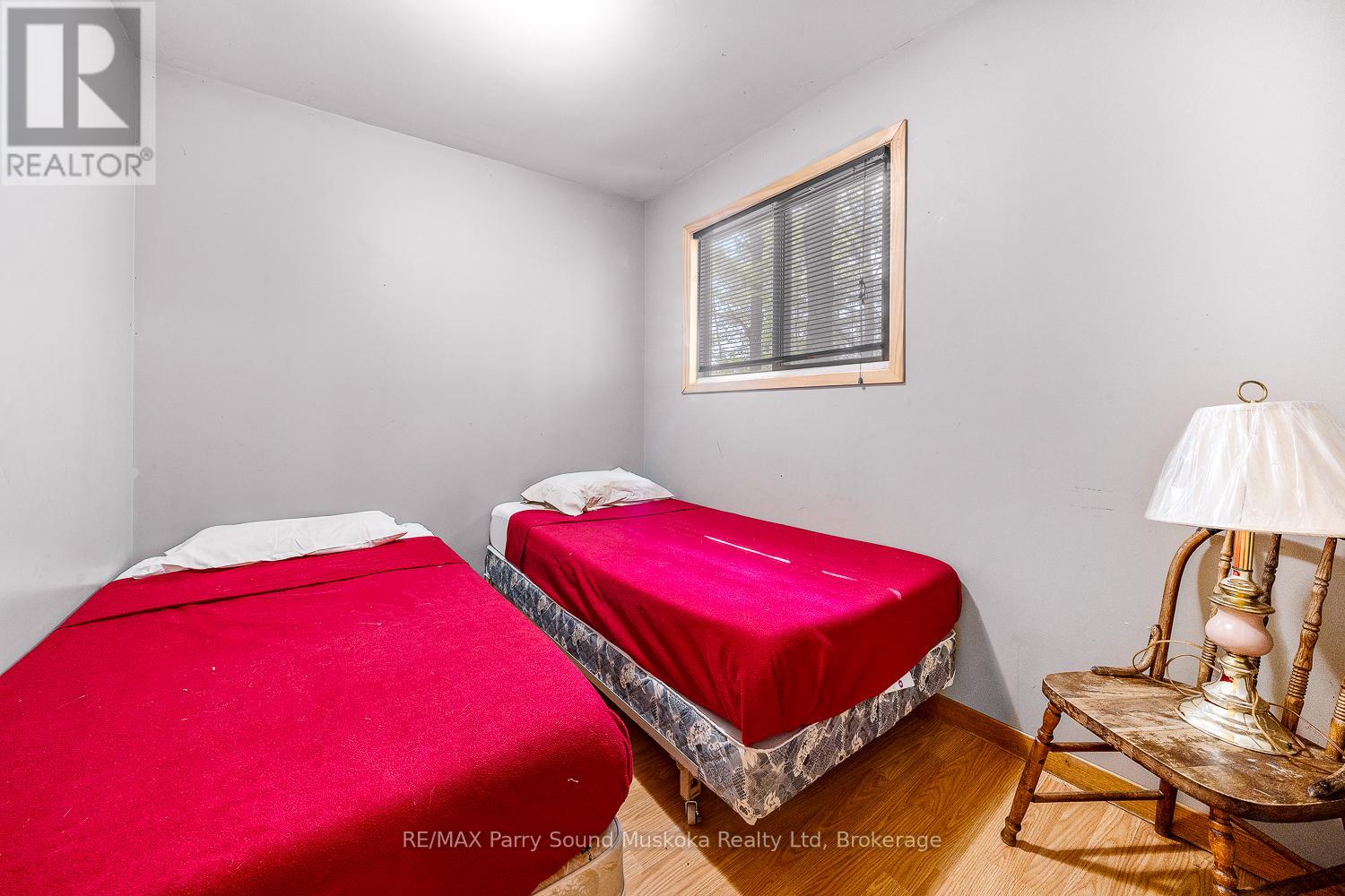 40 Jack And Verna's Lane, Magnetawan, Ontario  P0A 1P0 - Photo 32 - X12208559