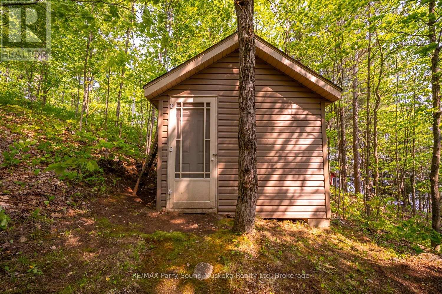 40 Jack And Verna's Lane, Magnetawan, Ontario  P0A 1P0 - Photo 37 - X12208559