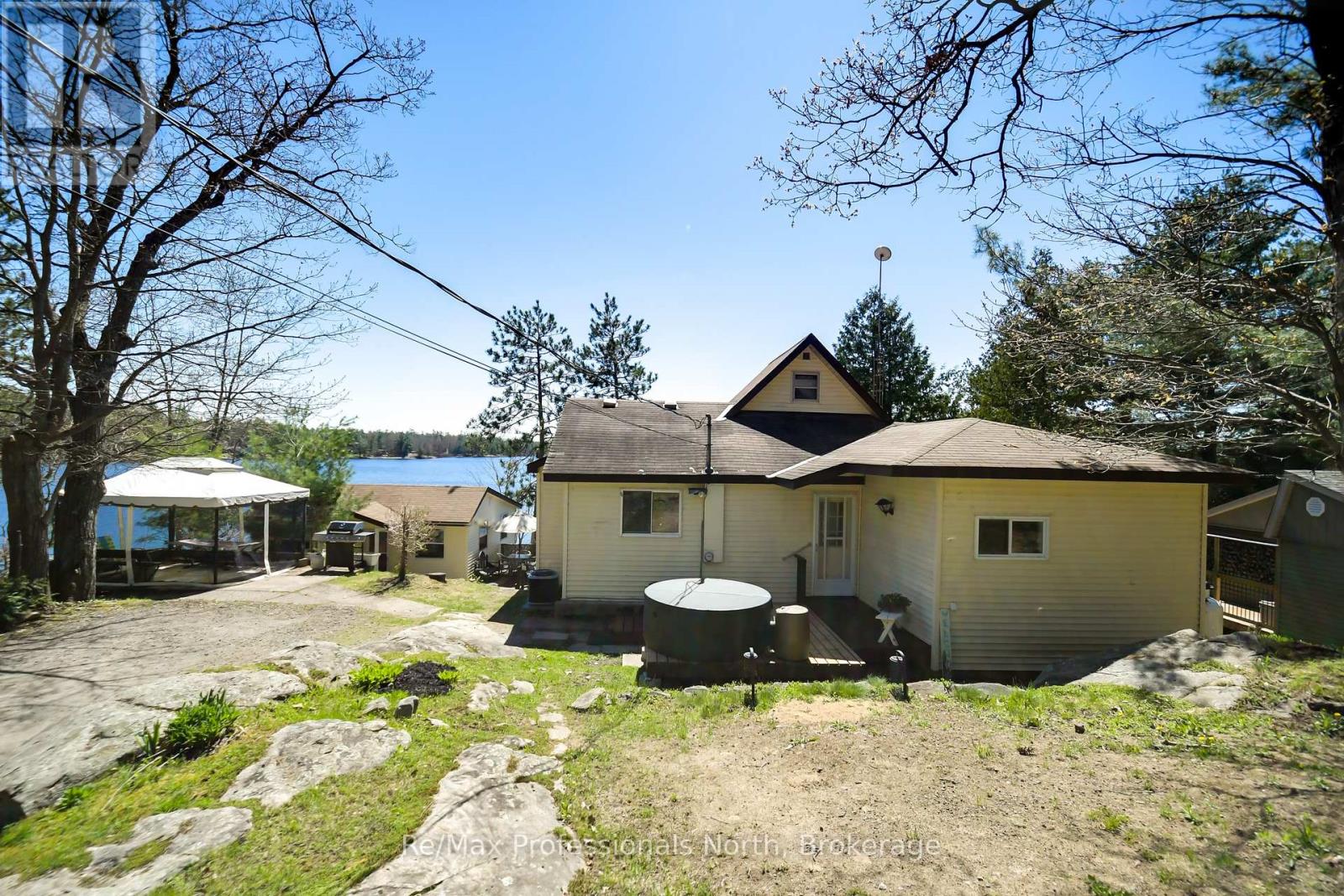 1055 Evanswood Drive, Gravenhurst, Ontario  P0E 1G0 - Photo 40 - X12208838