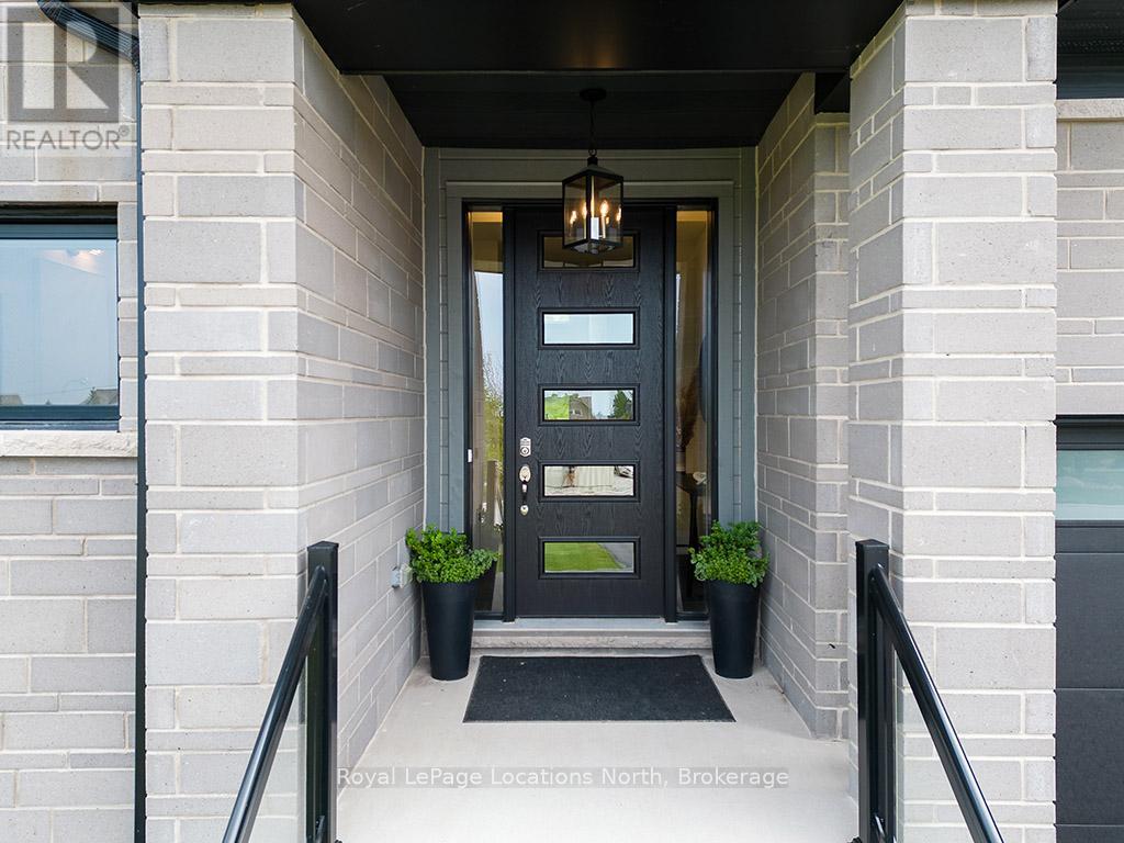 130 Dorothy Drive, Blue Mountains, Ontario  N0H 1J0 - Photo 4 - X12208856
