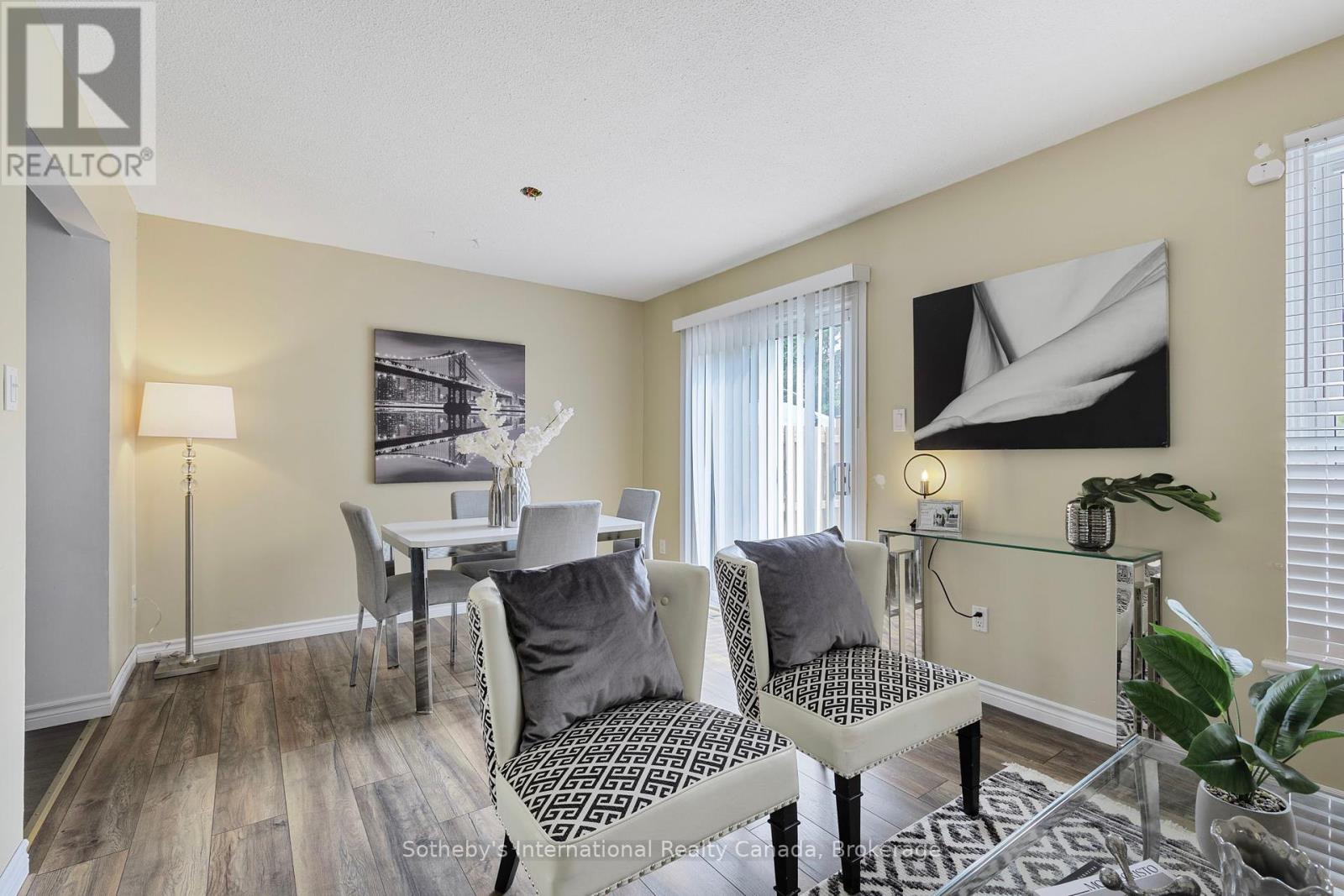 26 Christie Crescent, Barrie, Ontario  L4N 4W8 - Photo 16 - S12208948