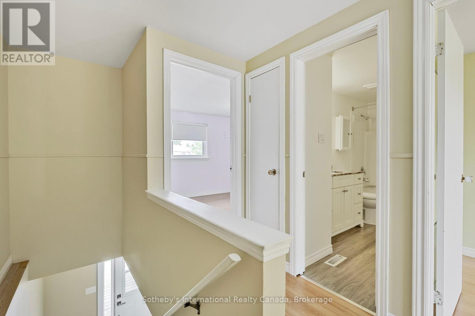 26 Christie Crescent, Barrie, Ontario  L4N 4W8 - Photo 18 - S12208948