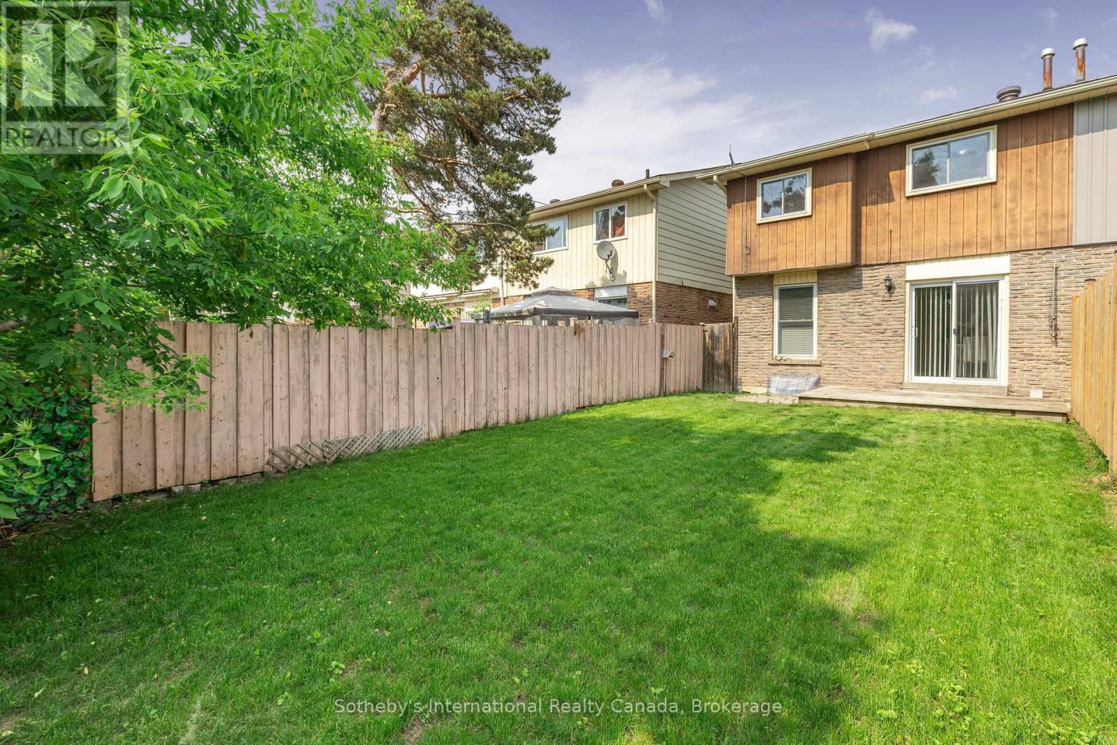 26 Christie Crescent, Barrie, Ontario  L4N 4W8 - Photo 35 - S12208948