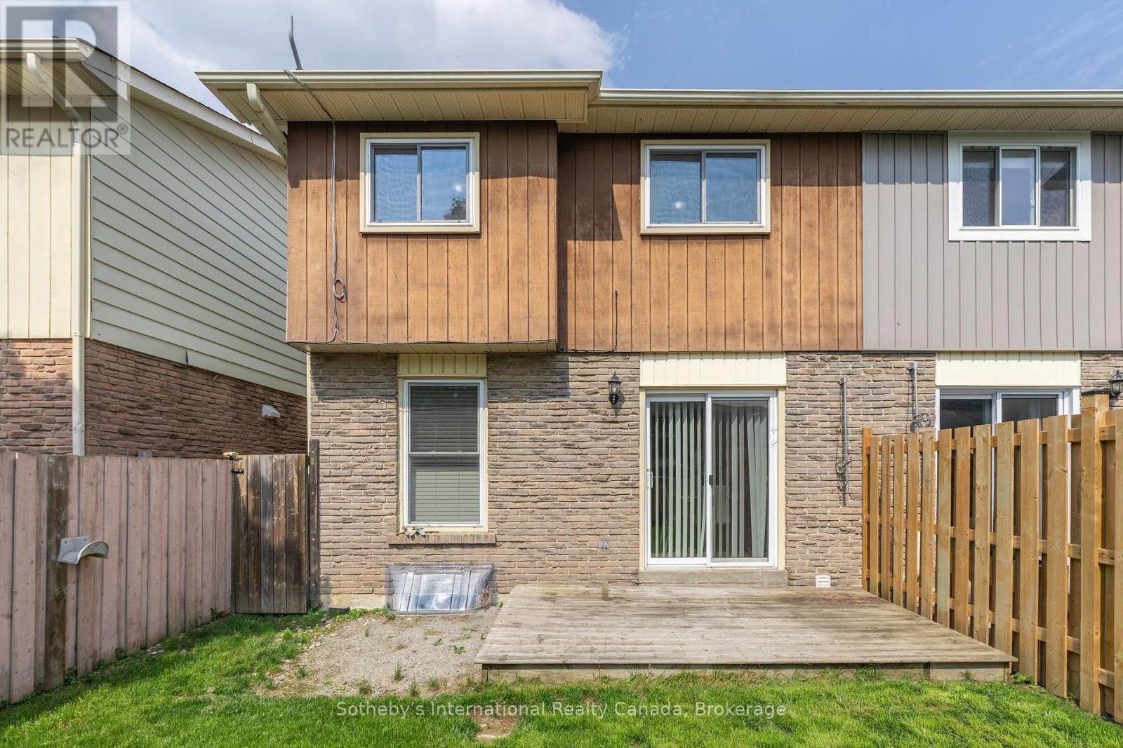 26 Christie Crescent, Barrie, Ontario  L4N 4W8 - Photo 36 - S12208948