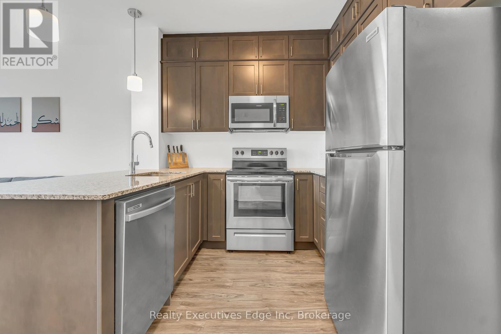 304 - 50 Kaitting Trail, Oakville, Ontario  L6M 5N3 - Photo 7 - W12209223