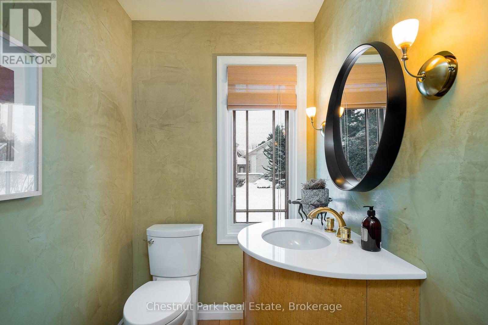135 Augusta Crescent, Blue Mountains, Ontario  L9Y 0K7 - Photo 23 - X12209324
