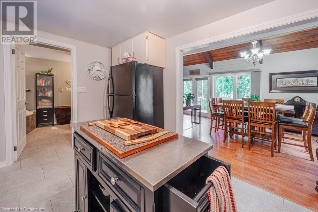 8463 Defore Drive, Lambton Shores, Ontario  N0M 1T0 - Photo 11 - 40738857