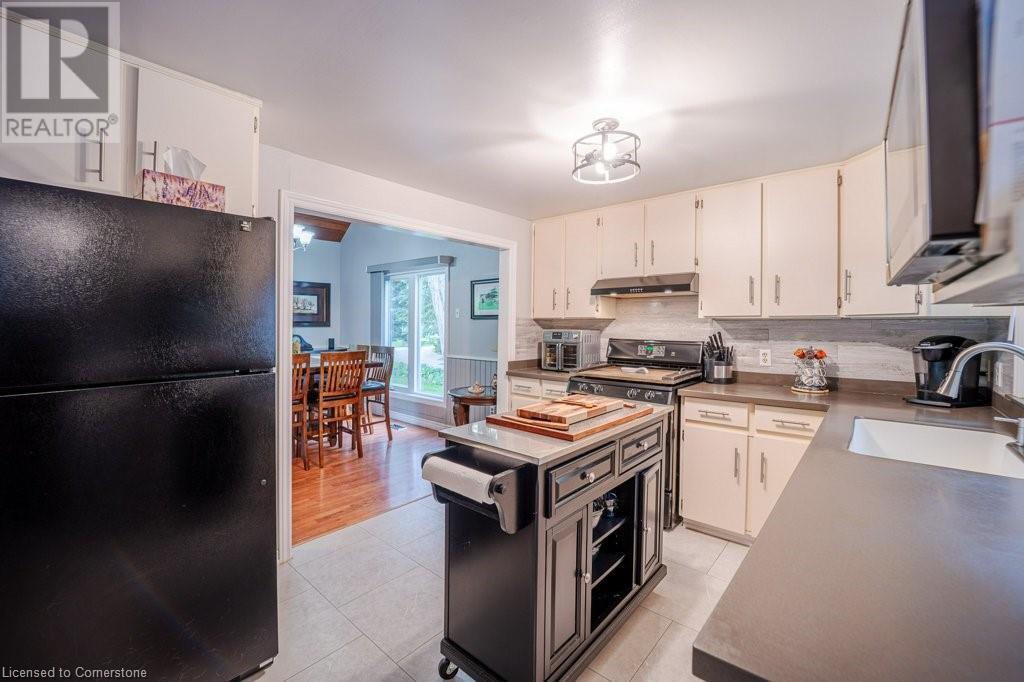 8463 Defore Drive, Lambton Shores, Ontario  N0M 1T0 - Photo 12 - 40738857