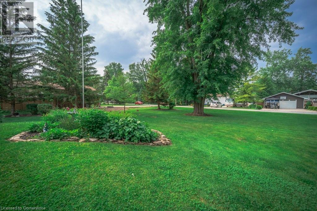 8463 Defore Drive, Lambton Shores, Ontario  N0M 1T0 - Photo 30 - 40738857