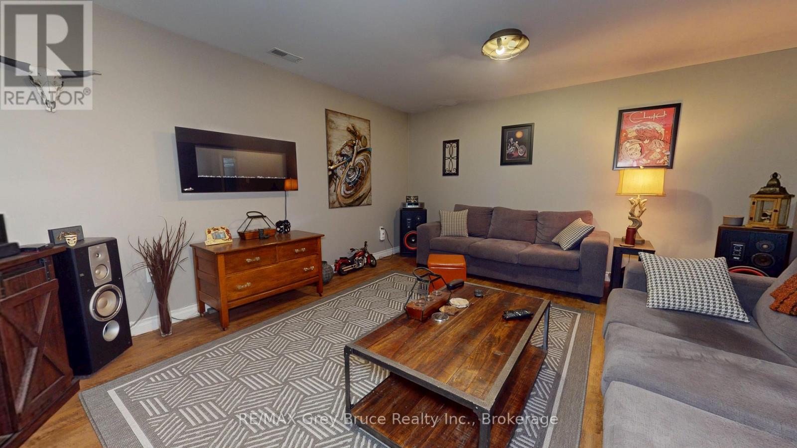 16 Paterson Street, Kincardine, Ontario  N0G 2T0 - Photo 32 - X12209483