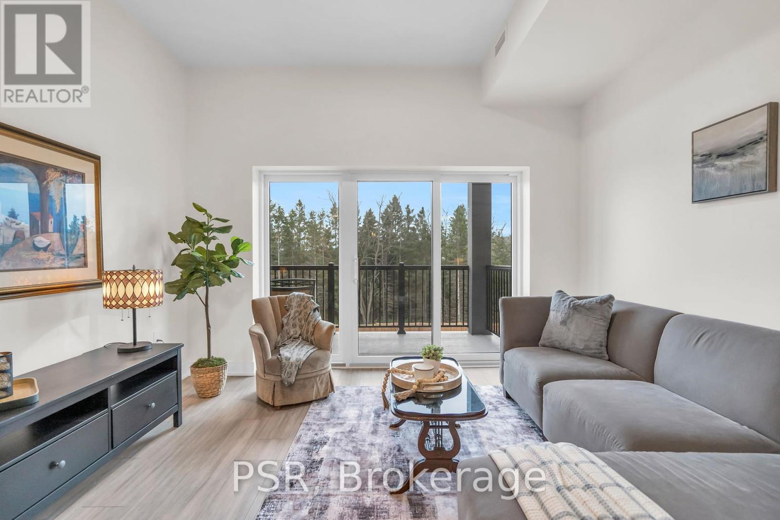 309 - 121 Mary Street, Clearview, Ontario  L0M 1G0 - Photo 1 - S12209715