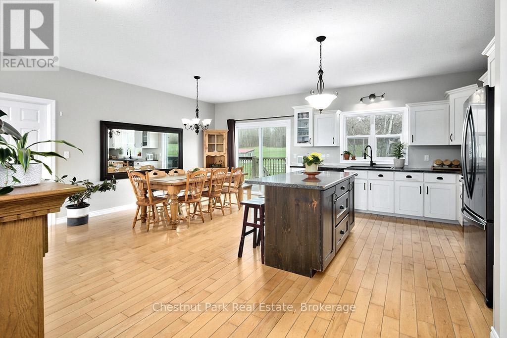 596481 Concession 10, Chatsworth, Ontario  N0H 1R0 - Photo 15 - X12209793