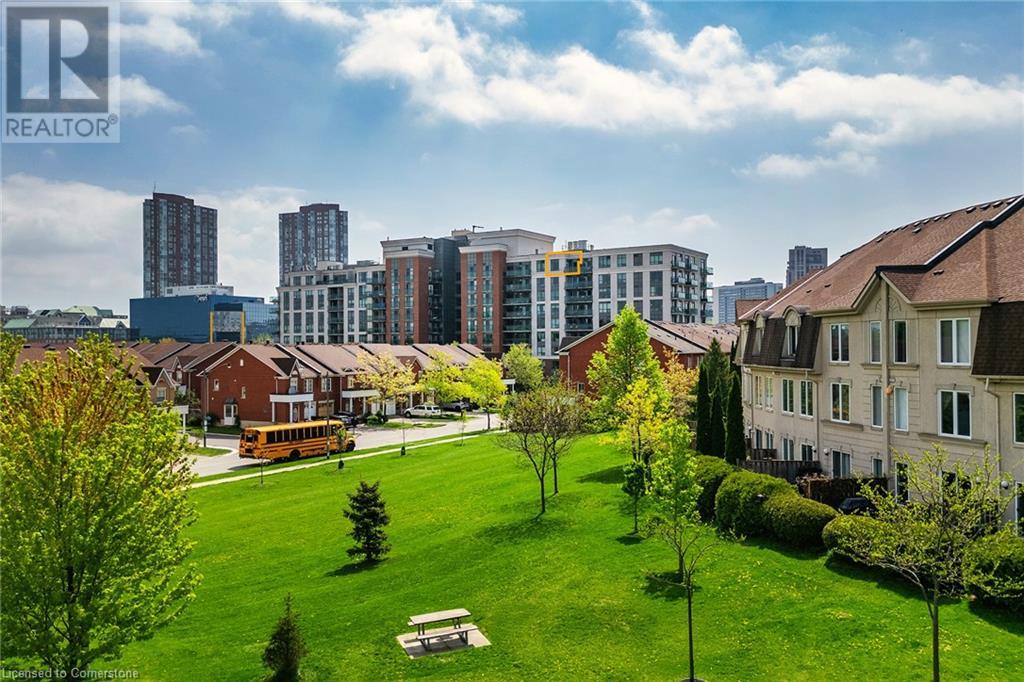 120 DALLIMORE Circle Unit# 926, Toronto, Ontario