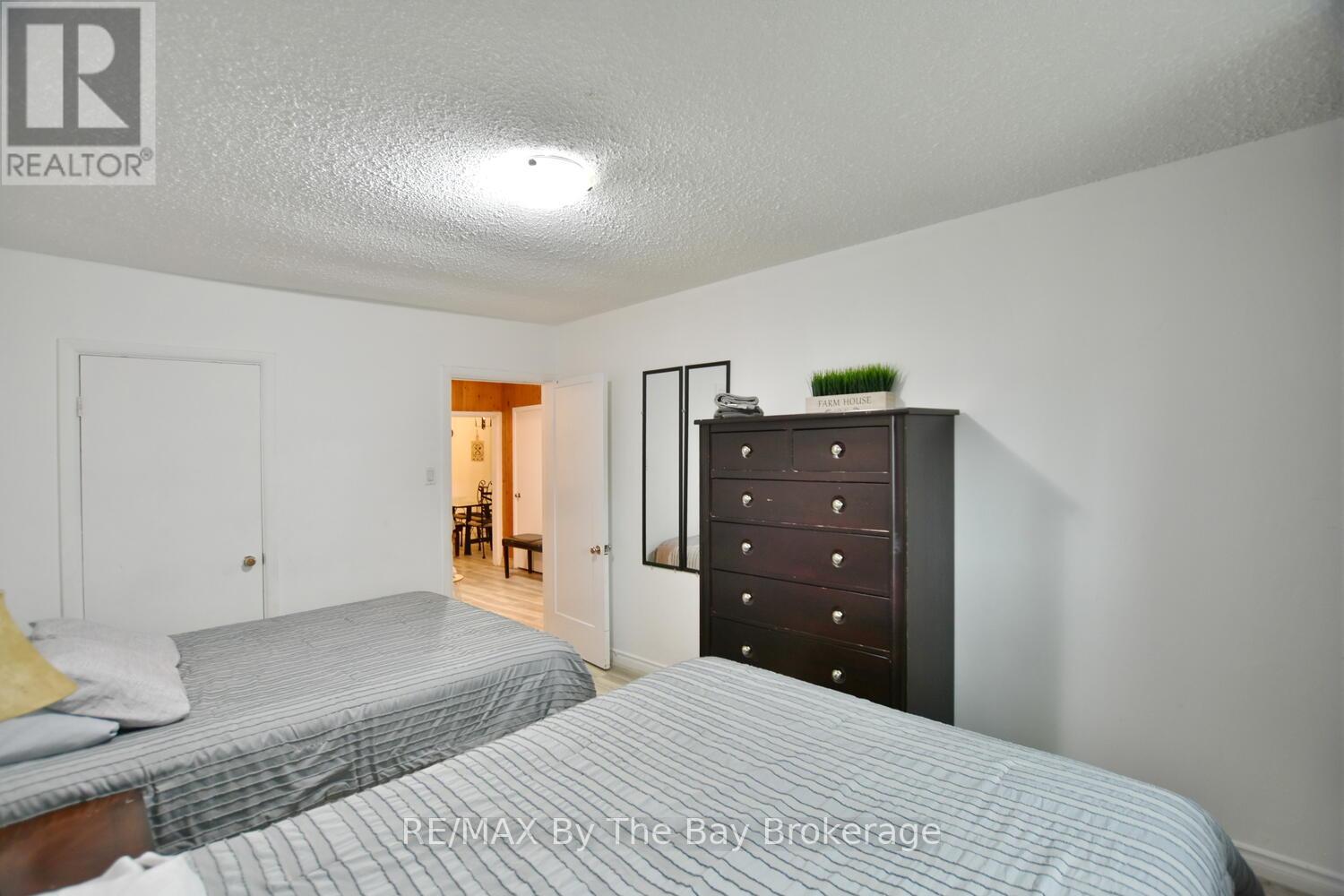 678 River Road W, Wasaga Beach, Ontario  L9Z 2P1 - Photo 15 - S12210455